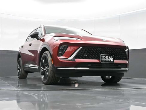 Used 2024 Buick Envision Sport Touring image 29