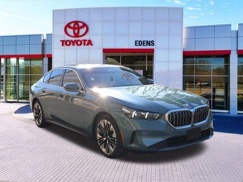 Used 2026 BMW 530i w/ Premium Package RWD image 1