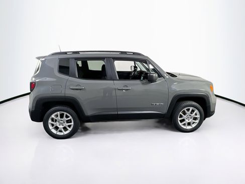 Used 2022 Jeep Renegade Latitude w/ Convenience Group image 4