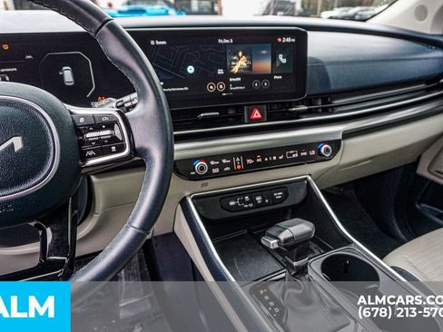 Used 2025 Kia Carnival SX Prestige image 39