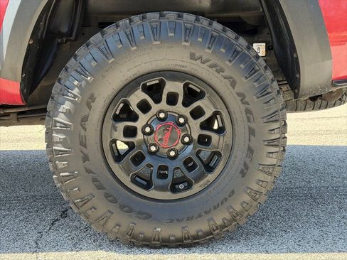 Used 2017 Toyota Tacoma TRD Pro image 38