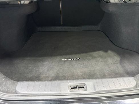 Used 2020 Nissan Sentra SV w/ SV Premium Package FWD image 27