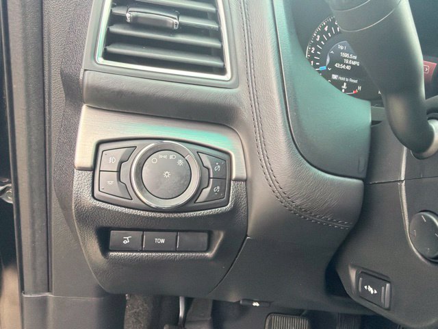 Used 2017 Ford Explorer Platinum AWD/4WD image 32
