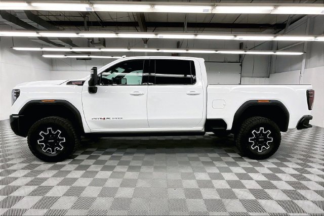 Used 2025 GMC Sierra 2500 AT4X AWD/4WD image 14