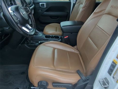 Used 2022 Jeep Wrangler Unlimited Sahara w/ Cold Weather Group image 11