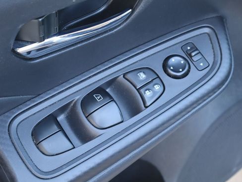 Used 2024 Nissan Versa SV FWD image 19