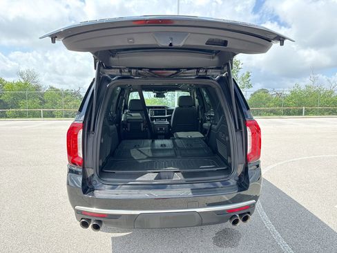 Used 2023 GMC Yukon Denali w/ LPO, Floor Liner Package AWD/4WD image 20