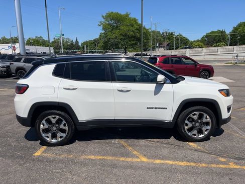 Used 2019 Jeep Compass Limited AWD/4WD image 4