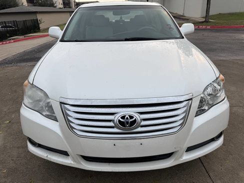 Used 2008 Toyota Avalon XLS image 2
