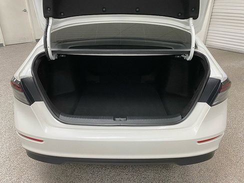 Used 2024 Honda Accord Sport image 12