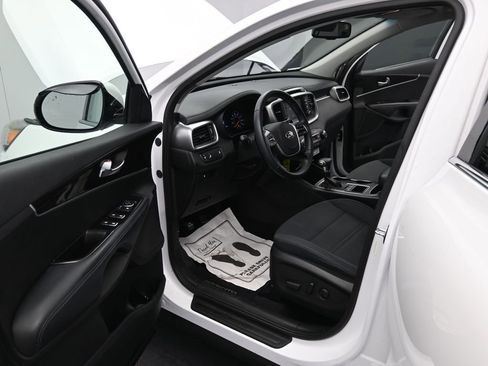 Used 2019 Kia Sorento LX w/ Option Group 020 image 12
