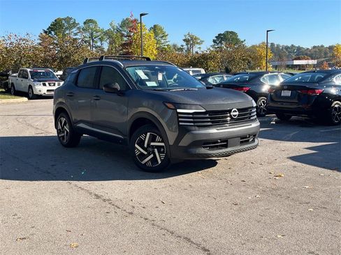 New 2026 Nissan Kicks SV w/ SV Premium Package image 2