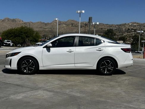 Used 2024 Nissan Sentra SV FWD image 4