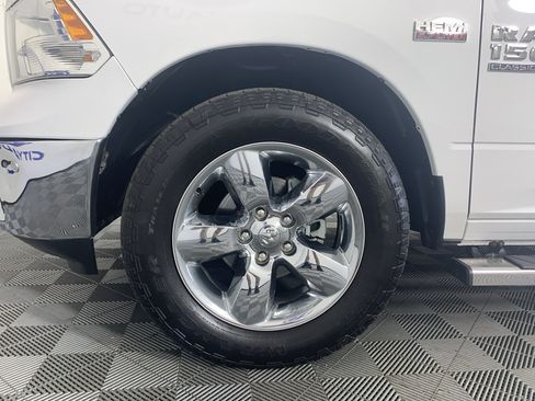 Used 2019 RAM 1500 Big Horn RWD image 9