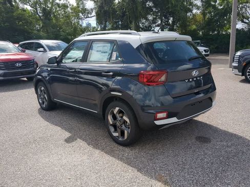 New 2026 Hyundai Venue SEL FWD image 4