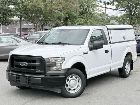 Used 2017 Ford F150 XL w/ Equipment Group 101A Mid RWD image 3