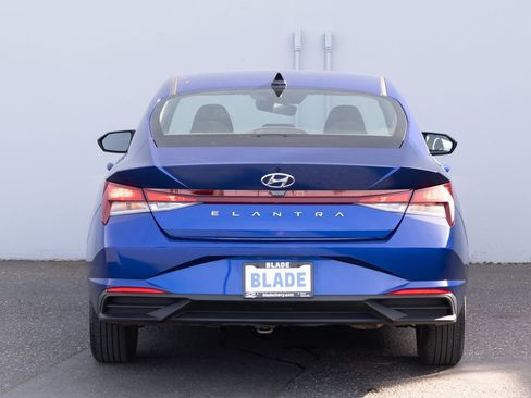 Used 2023 Hyundai Elantra SE FWD image 20