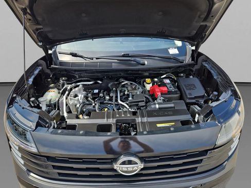 Used 2025 Nissan Kicks SV FWD image 35