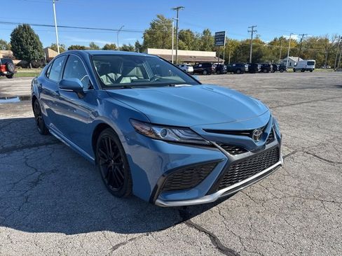 Used 2023 Toyota Camry XSE image 2