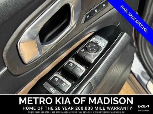 Used 2025 Kia Sorento SX Prestige w/ Olive Brown Leather Package AWD/4WD image 11