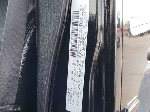 Used 2016 Jeep Wrangler Unlimited Sahara image 33