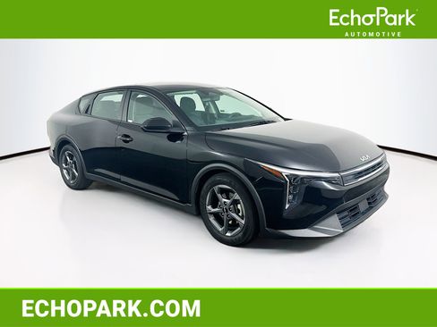 Used 2025 Kia K4 FWD image 1