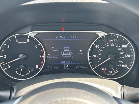 Used 2025 Nissan Altima 2.5 SV FWD image 29