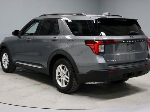 Certified 2025 Ford Explorer Active image 9