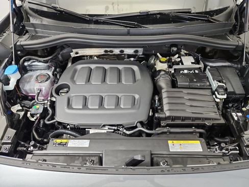 New 2025 Volkswagen Tiguan SE image 37