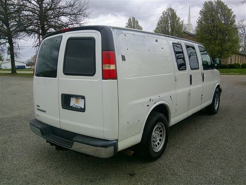 Used 2010 Chevrolet Express 1500 AWD w/ Power Package image 5