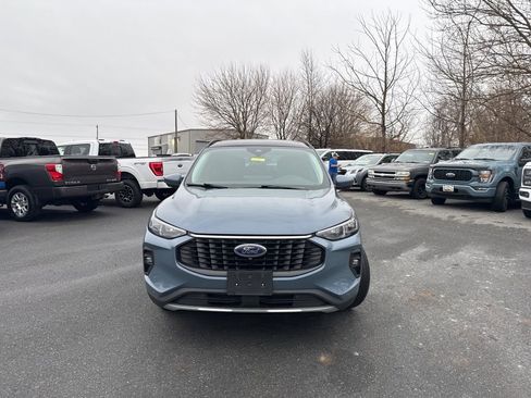 Used 2024 Ford Escape Platinum image 2