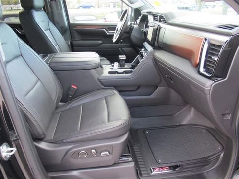 Used 2024 GMC Sierra 1500 Denali w/ Denali Reserve Package image 9