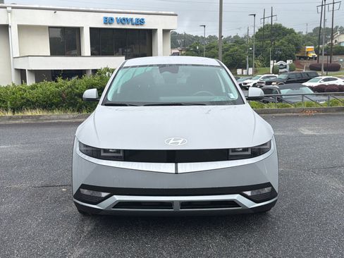 Used 2024 Hyundai Ioniq 5 SE RWD image 2