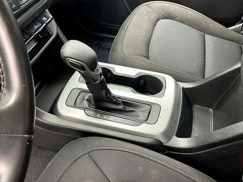 Used 2022 Chevrolet Colorado LT w/ LT Convenience Package image 17