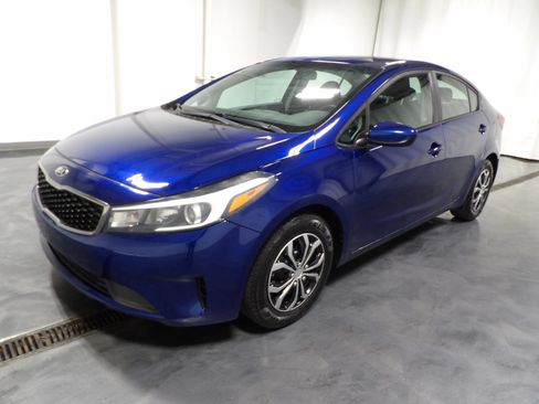 Used 2017 Kia Forte LX FWD image 3