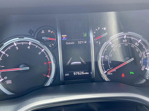 Used 2021 Toyota 4Runner Limited image 14