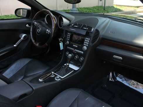Used 2008 Mercedes-Benz SLK 350 image 16