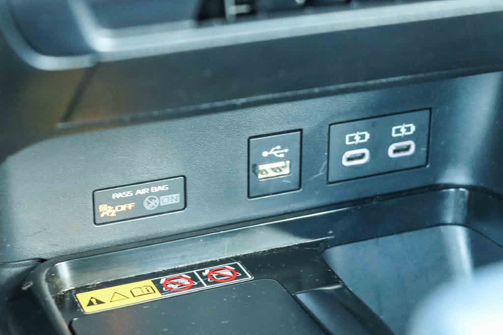 Used 2026 Toyota Camry SE FWD image 20