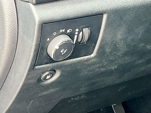Used 2020 Jeep Grand Cherokee Altitude AWD/4WD image 10