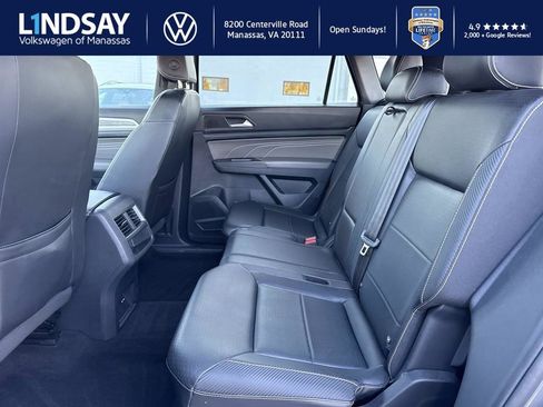Used 2022 Volkswagen Atlas Cross Sport SE w/ Black Wheel Package image 10
