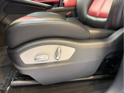 Used 2019 Porsche Macan AWD/4WD image 42