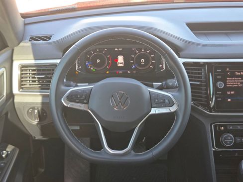 Used 2023 Volkswagen Atlas Cross Sport SE w/ Black Wheel Package FWD image 18