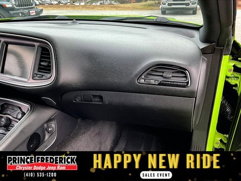 Used 2015 Dodge Challenger R/T w/ Quick Order Package 22B R/T image 13