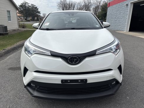 Used 2019 Toyota C-HR Limited image 9