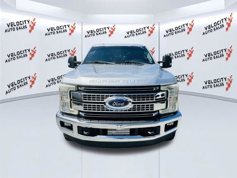 Used 2017 Ford F250 XLT AWD/4WD image 8