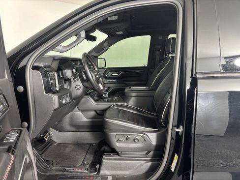 Used 2022 GMC Sierra 1500 AT4X image 13