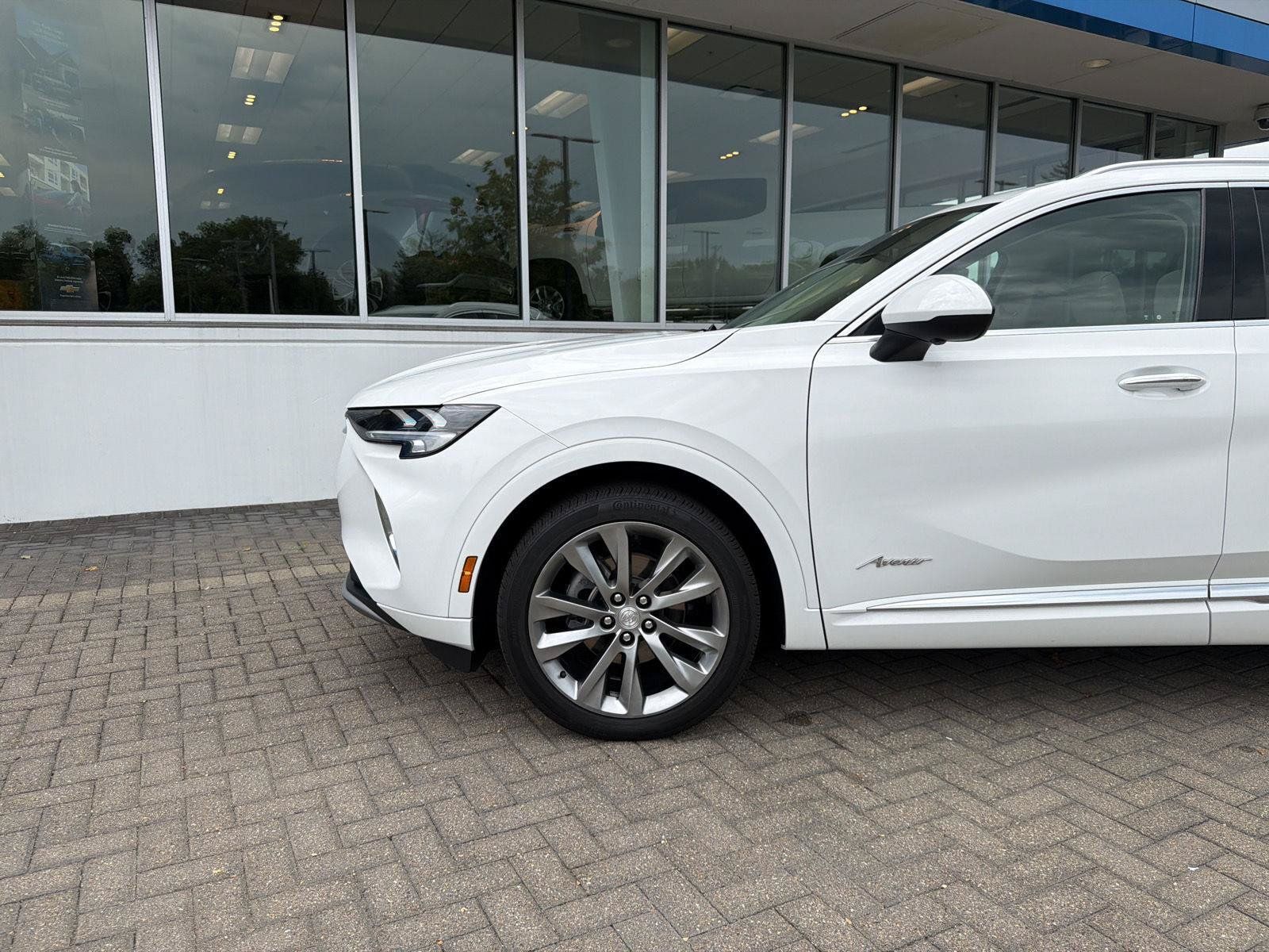 Used 2021 Buick Envision Avenir AWD/4WD image 9