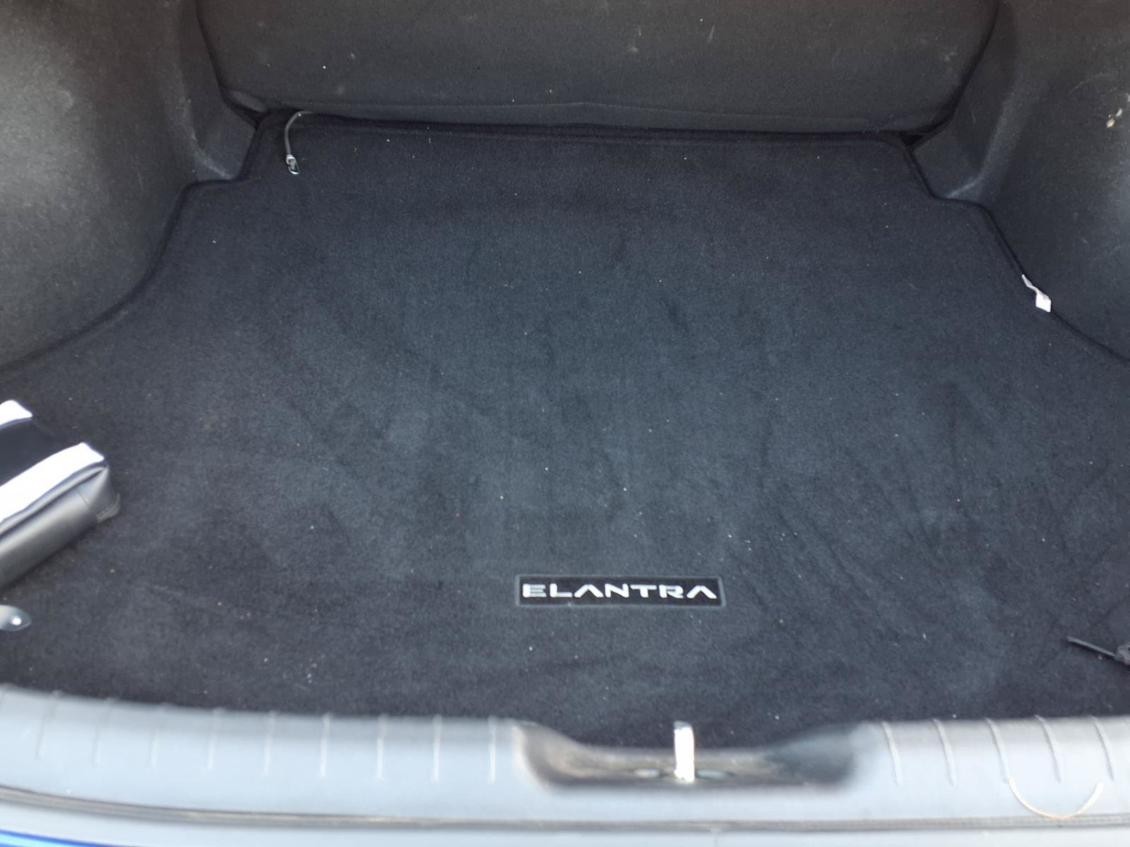 Certified 2024 Hyundai Elantra SE FWD image 10