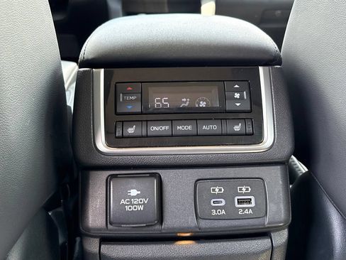 Used 2025 Subaru Ascent Bronze Edition AWD/4WD image 18
