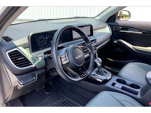 Used 2024 Kia Seltos SX AWD/4WD image 13